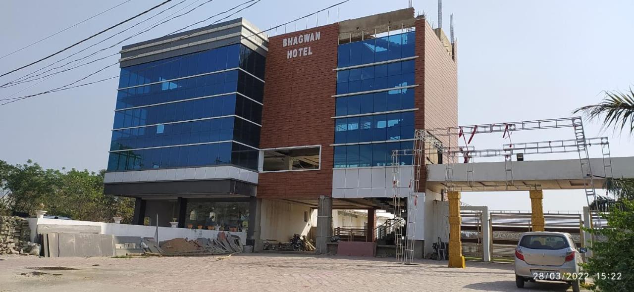 Bhagwan Hotel Gonda Exterior photo
